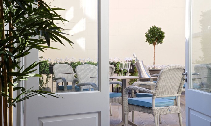 South Kensington Hotel | 54 Queens Gate Hotel