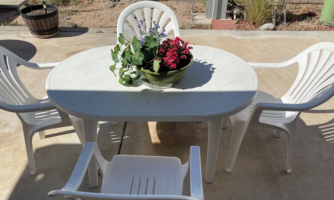 Yuma House | 55+ Light and bright in active resort. Many amenities