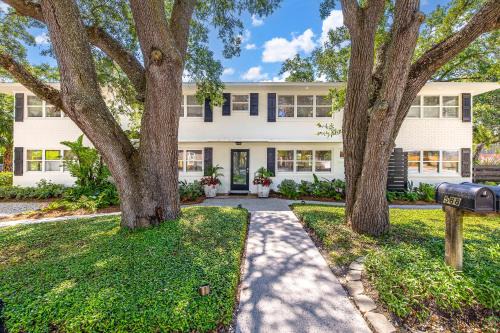 Saint Simons Heights House | 588 Demere-2