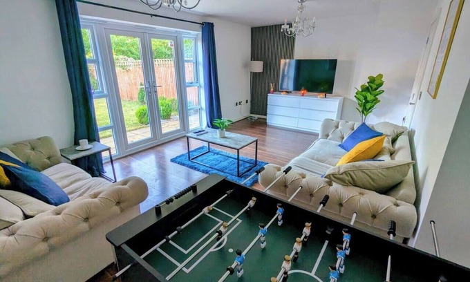 Manchester House | 5Bedrooms|PrvParking|LongStays|FreeWifi|Discount