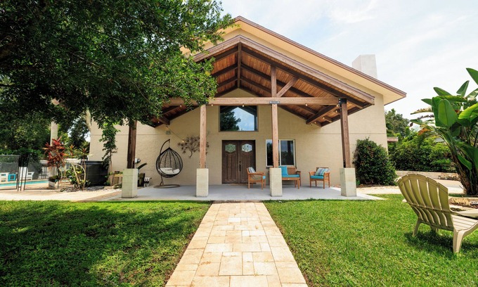 Seminole House | 5BR/3BA w/pool! Mins to beach! Perfect for 2+ fams