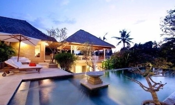 Pererenan Villa | 5BR Getaway Villa Located Near Canggu! - 8Min Drive To Echo & Berawa Beach!