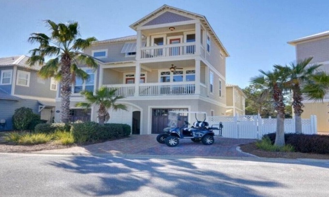 Emerald Waters Village House | 5BR One Block to Beach |Hot Tub |Pool | Golf Cart|Pets