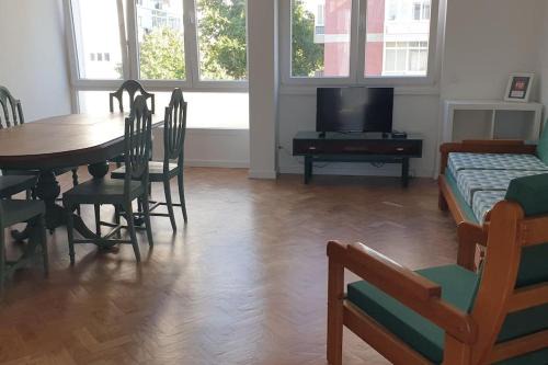 Lumiar Apartment | 5min walk to Subway & 10min drive to Airport