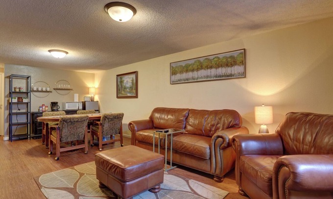 Rapid City Apartment | 5th St Hospitality King bd, close to hospital, downtown and driveway parking.