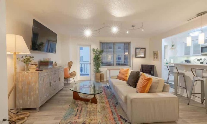 Downtown Atlanta Condo | 6-0 Cozy Atlanta Condo, Modern Comfort!