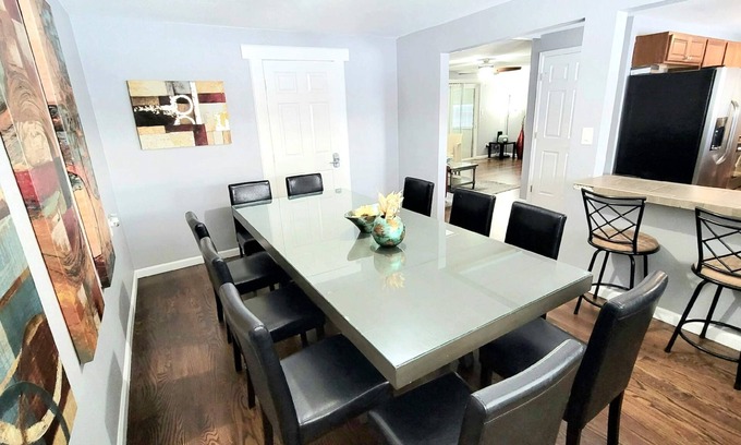 Dupont House | 6 bdrms-2 Kitchens-2 Living Rooms - Easy Access to Red Rocks and Downtown!