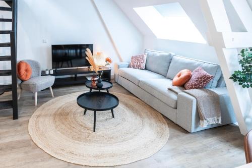 Municipality of Tilburg Apartment | 6-bed Aircon House Diaz 60m2, Many Bedrooms