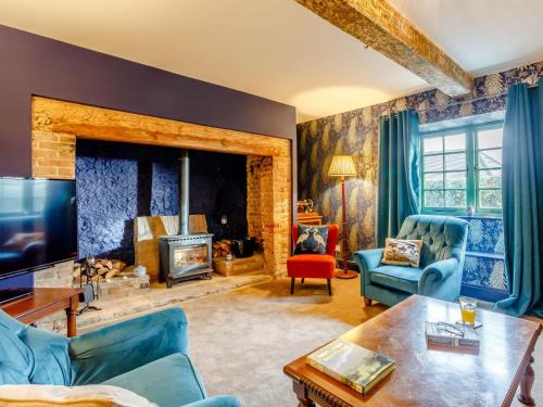 Milborne Saint Andrew House | 6 Bed in Blandford Forum 80549