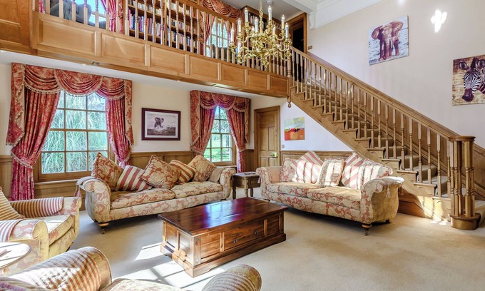 Skendleby Cottage | 6 bedroom accommodation in Skendleby Psalter, near Alford
