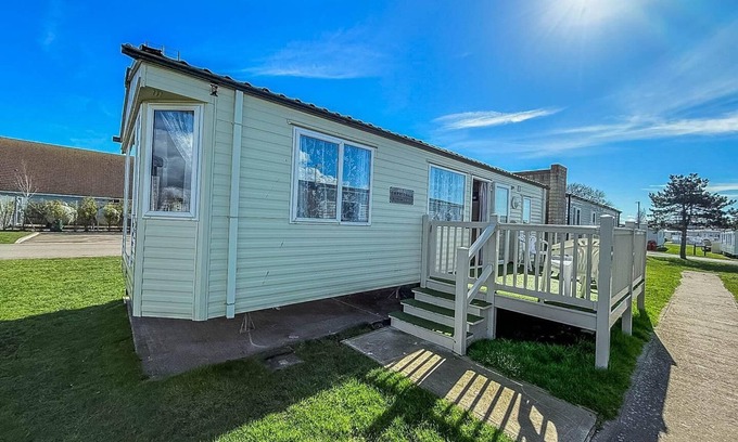 Walton on the Naze House | 6 berth caravan with decking at Naze Marine Holiday Park ref 17071P