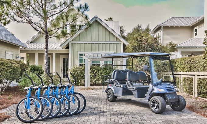 Watercolor House | 6 Bikes & 6-Seater Golf Cart! Walk to Beach & WaterColor Pools!- Blue Moon Cotta