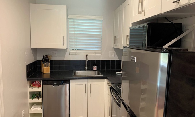 Central Oklahoma City House | 6 blocks from health science center, central heat and air, WIFI, washer in unit