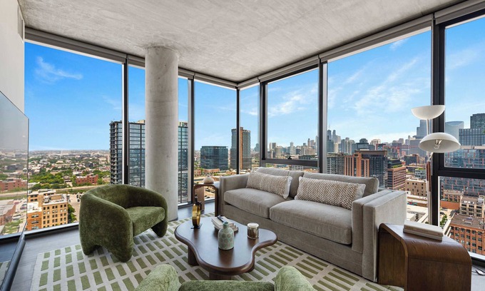 West Loop Apartment | 6 Luxe Apts, Perfect Group Solution, Sleeps 30