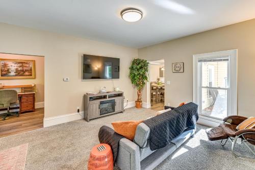 Mishawaka House | 6 Mi to Notre Dame Family Retreat with Deck and Yard