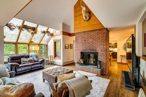 Ludlow House | 6 Mi to Okemo! Family Townhome in Lakeside Resort