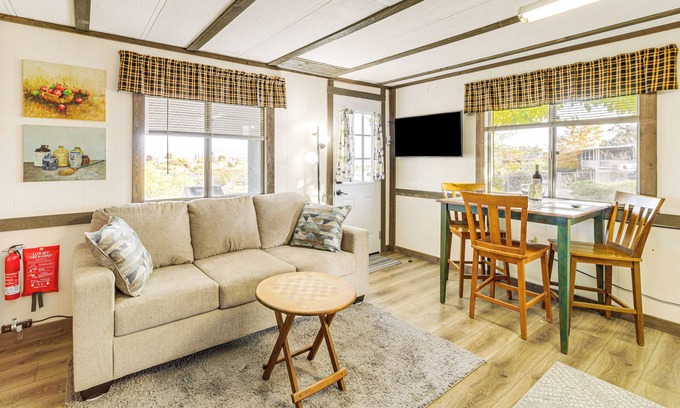 Cottonwood-Verde Village Apartment | 6 Mi to Old Town, Panoramic Views: Cottonwood Gem!