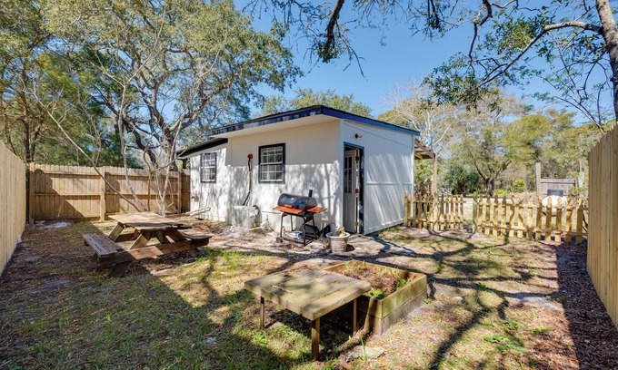 Magnolia Bluffs Apartment | 6 Mi to St George Island: Cozy Gulf Coast Retreat!