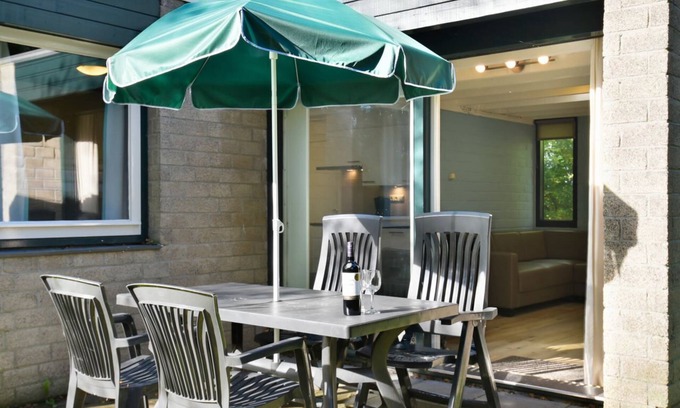 Hapert House | 6-person bungalow in the holiday park Landal Het Vennenbos