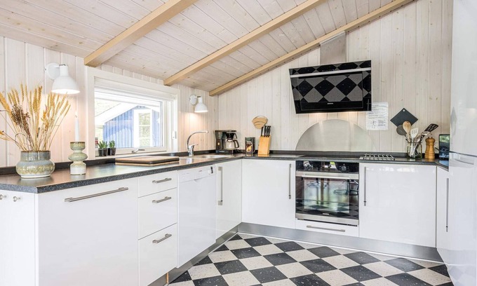 Henne House | 6 person holiday home in Henne