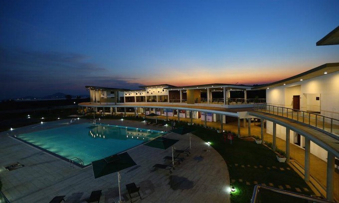 Mahindra World City Resort | 60 m² Resort ∙ 4 guests
