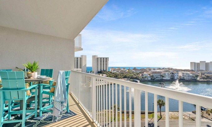 Destin Condo | 606 | Two Kings + Heated Pools + Hot Tubs!