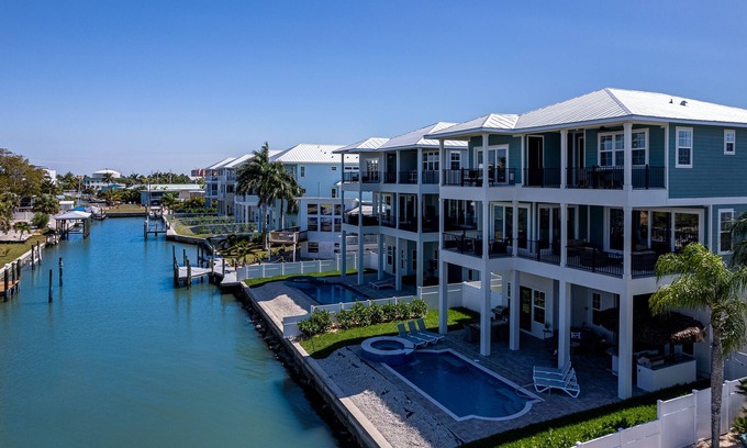 Fort Myers Beach House | 607 Bliss on the Bay: 5BR Oasis w/Pool, Spa & Views