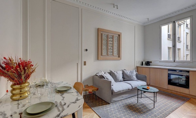Quartier de la Plaine-de-Monceaux Apartment | 632 Suite Daru - Superb apartment in Paris