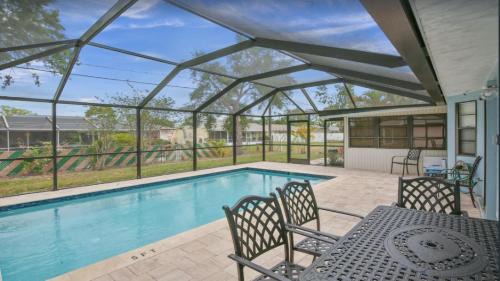 Lake Sarasota House | 6795 Sarasota