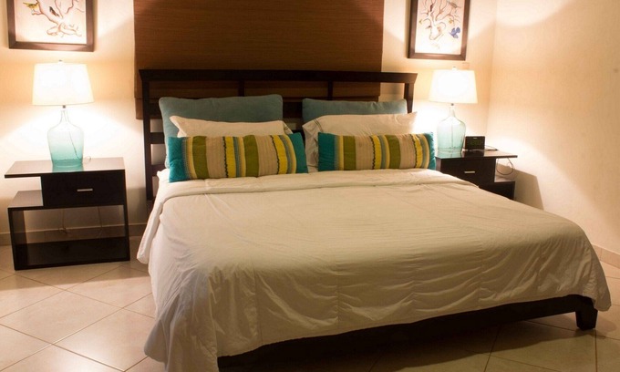 La Mulata Villa | 6BD 6BT Guest-friendly villa in gated and secured residence