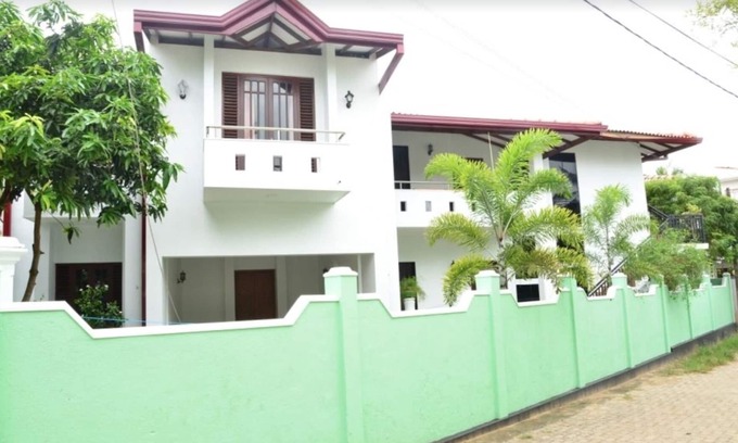 Hikkaduwa Villa | 6br Villa Arcadia in Kuruduwatha