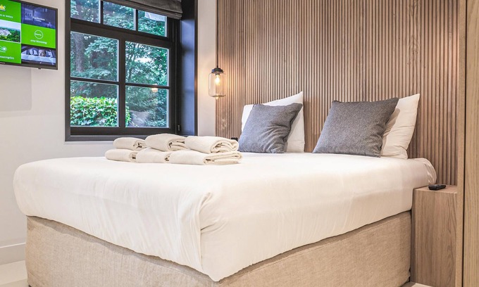 Bergen House | 7 bedroom accommodation in Bergen
