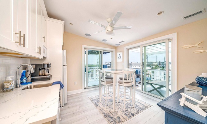 Avalon House | 7 BEDROOM under Remodel with amazing views of the bay