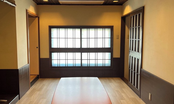 Shin-Osaka Apartment | 7 bedrooms. An inn with good access in the center of Osaka.