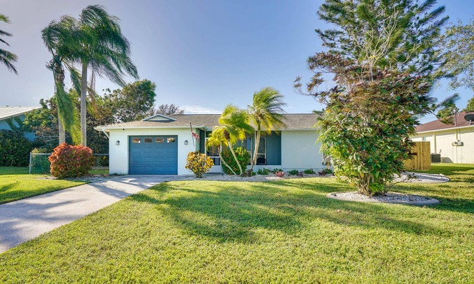 Cape Coral House | 7 Mi to Beaches: Pet-Friendly Cape Coral Home