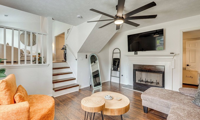 Atlanta House | 7 Mi to Dtwn ATL: Upscale Family Home w/Balcony