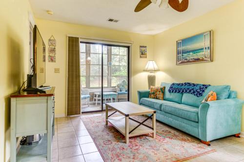 Little River Apartment | 7 Mi to North Myrtle Beach Condo with Pool Access