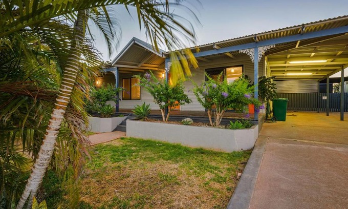 Exmouth House | 7 Skipjack Circle