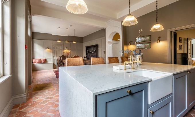 York House | 70 Walmgate - a premium stay that sleeps 11 guests in 5 bedrooms