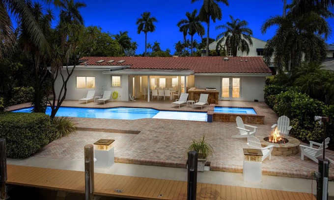Nurmi Isles House | 73 Managed By Brampton Park