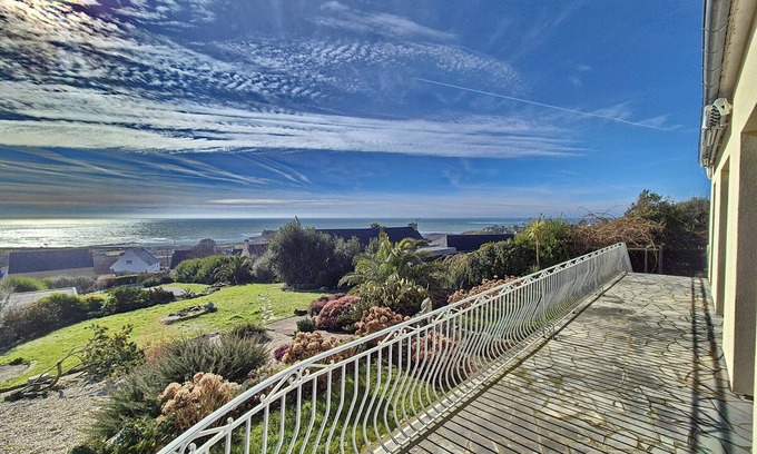 Plouhinec House | 730-Holiday home with panoramic sea view 300m from the beach
