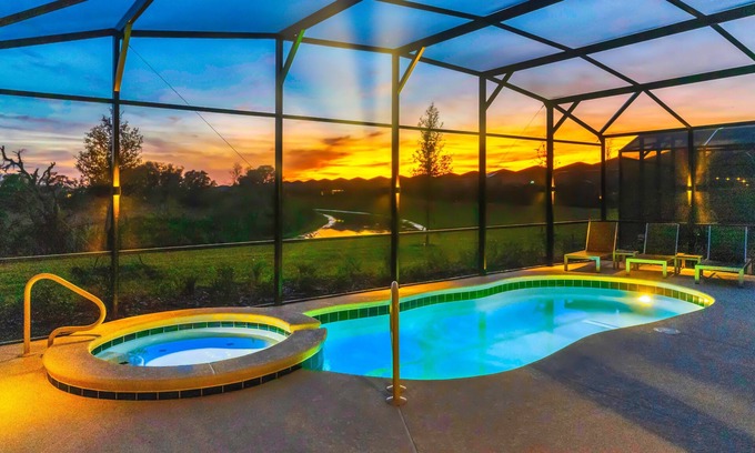 Grand Reserve Cottage | 7663 Oakmoss Loop