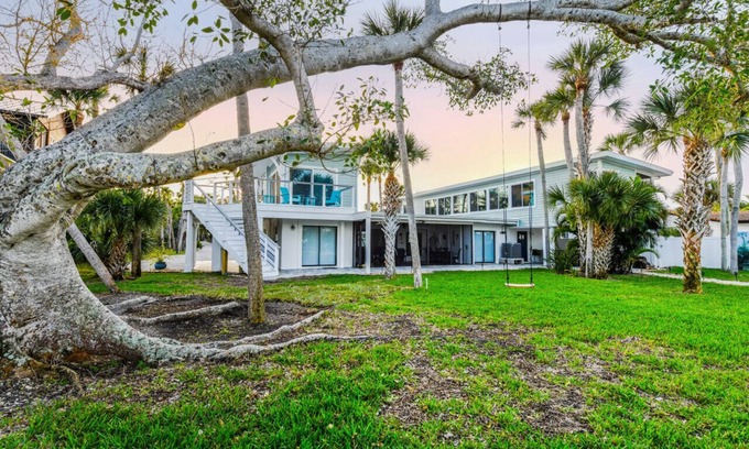 Englewood House | 7BR, 3BA, Sleeps 17 near Englewood Beach, Manasota Key