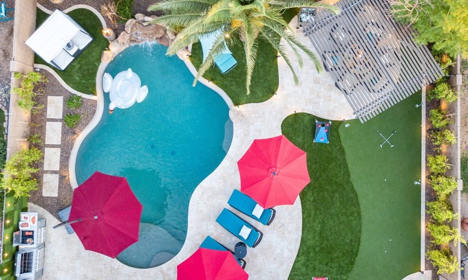 New River Ranch House | 7BR/4BATH Paradise w/HEATED Pool, Billiards, Arcade Room, Hot Tub & Mini Golf
