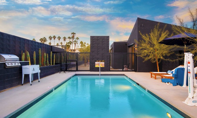 Downtown Palm Springs Apartment | 8-Bedroom Suite | Blackhaus Hotel by AvantStay