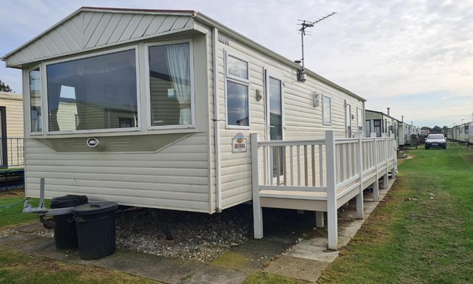 Ingoldmells Apartment | 8 berth central heated on Coral Beach ABI CB