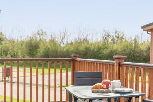 Mullacott House | 8 Ocean View Lodge - 3 Bed-Sleeps 6-TJS8OV