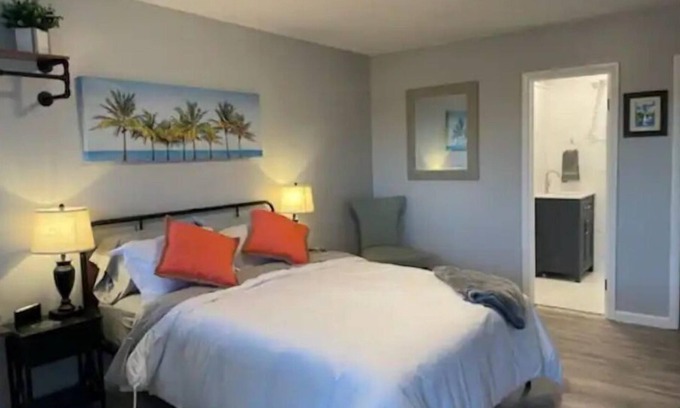 Morse Park Apartment | 8 Rockleys Vintage Motel, EV Charging Available