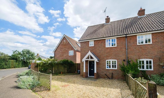 Snape House | 8 Saxonfields