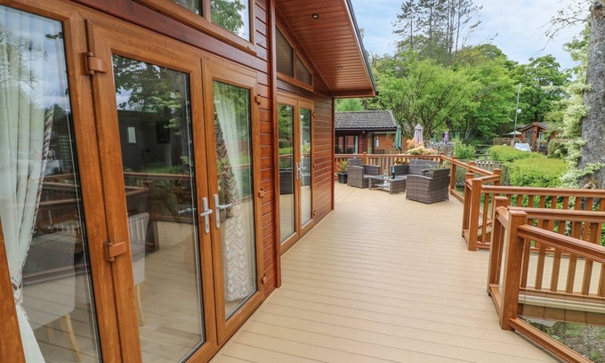Windermere Cottage | 8 WATERSIDE WOOD, pet friendly, with pool in Troutbeck Bridge